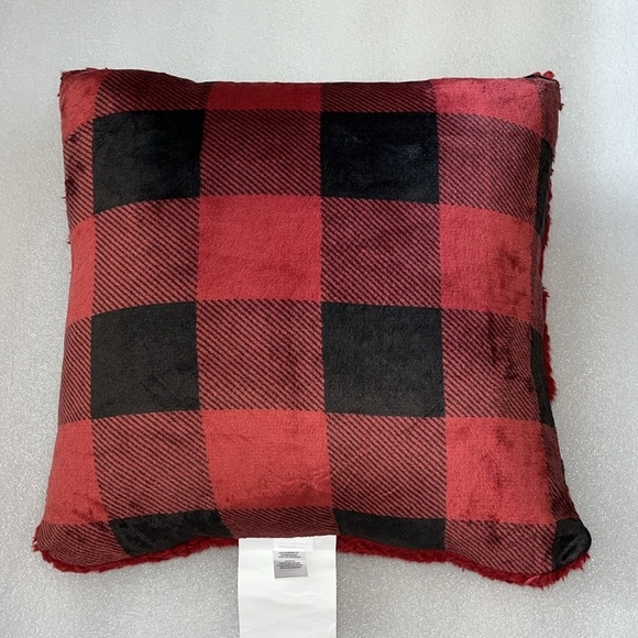 🆕 Peanuts Charlie Brown Chevron Pillow Reversible Plaid 18”x18” Red Black - Picture 2 of 4